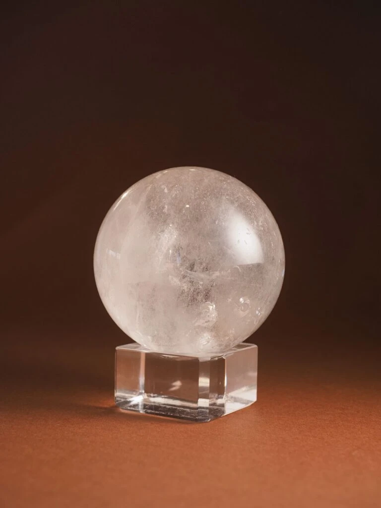 Каменный шар Горного хрусталя №2