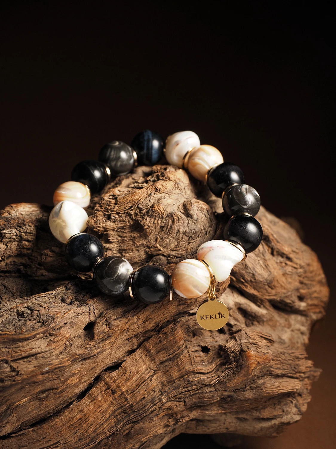 Браслет женский для 18-го числа рождения