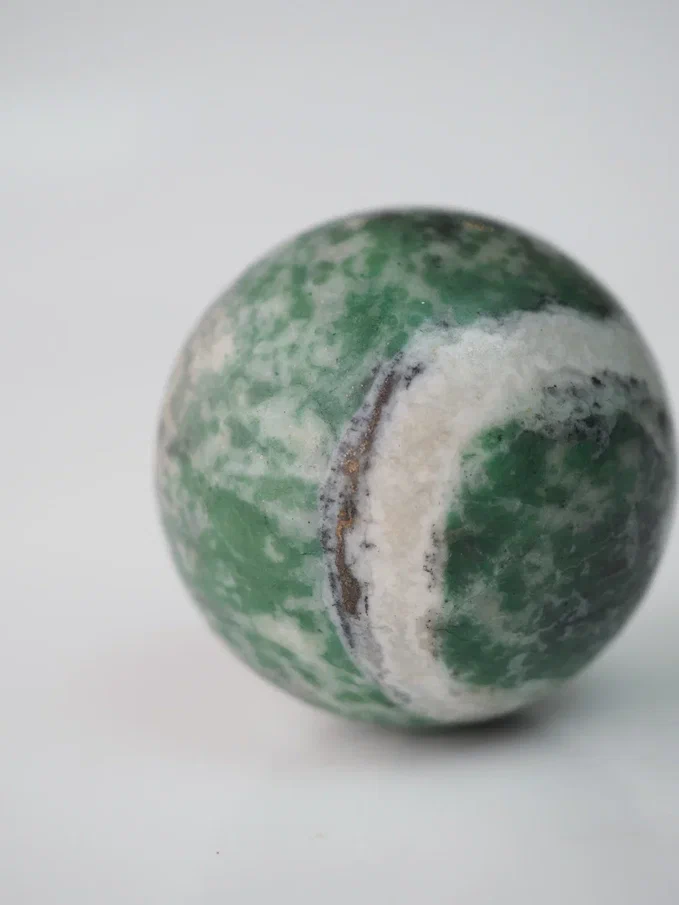 Каменный шар Яшмы №1