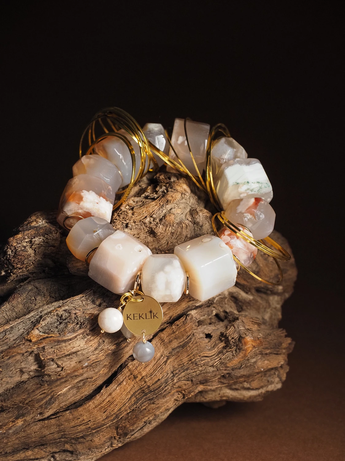 Браслет женский из Сакурового Агата