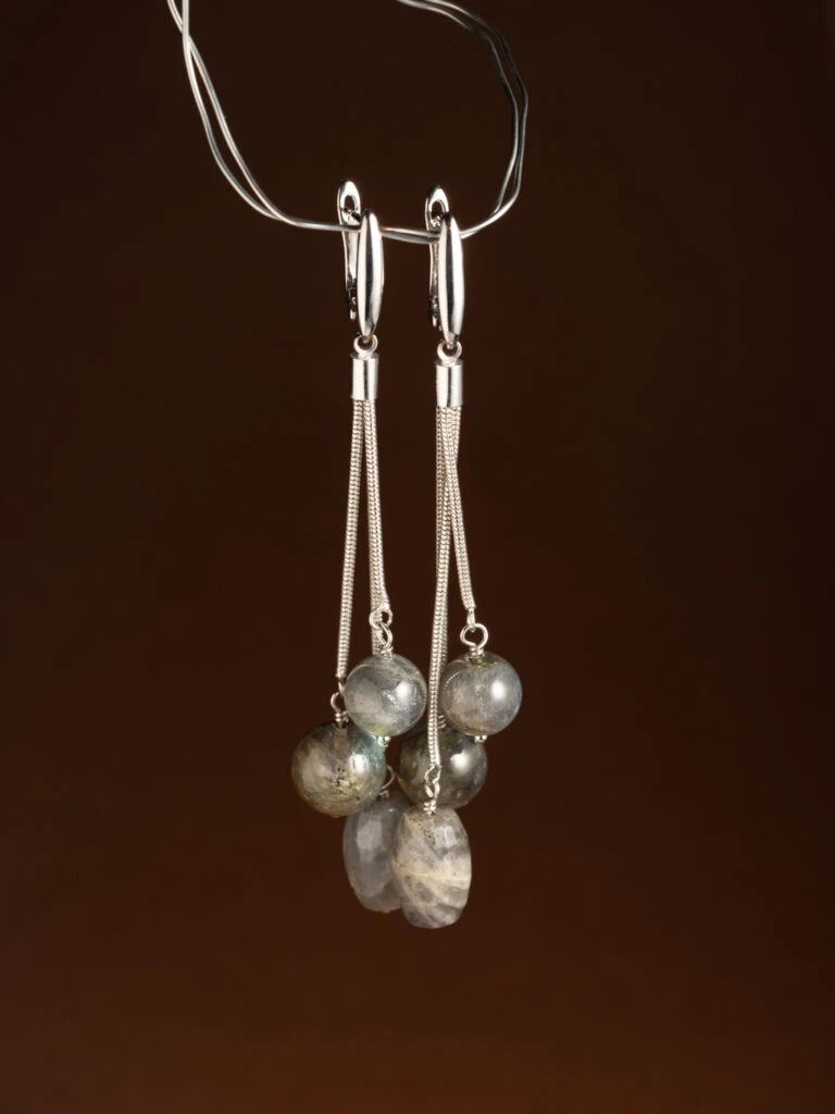 Серьги из Лабрадора