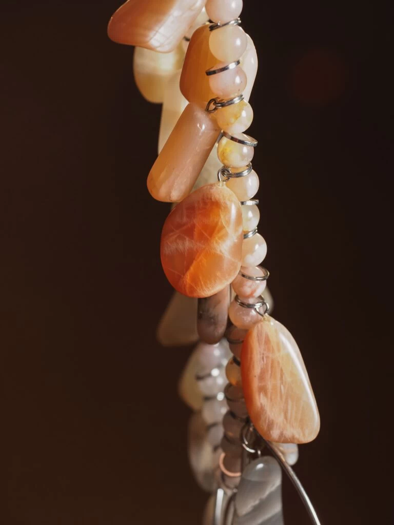 Колье из Солнечного камня, Лунного камня, Сакурового Агата и Агата Ботсвана