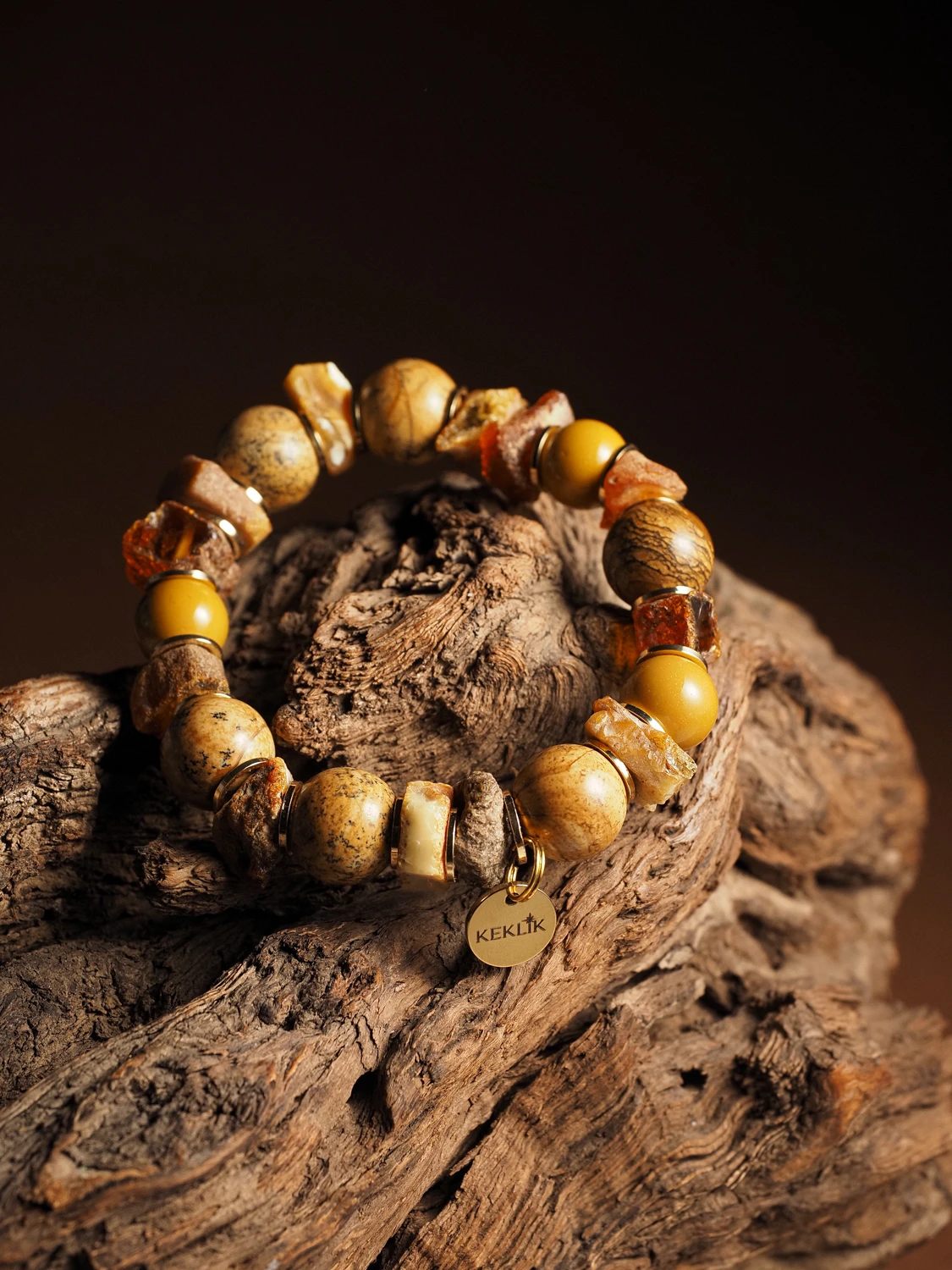 Браслет лаконичный для 19-го числа рождения