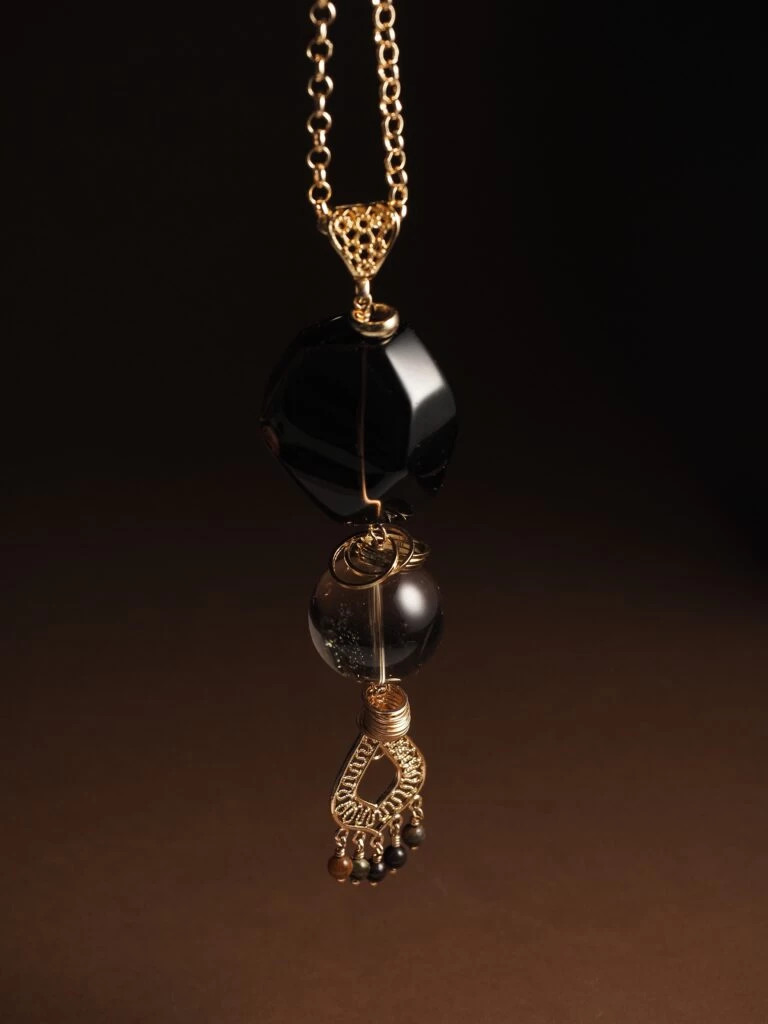 Подвеска женская из Раухтопаза №2