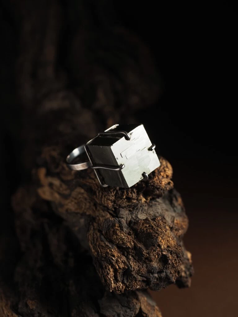 Кольцо из Пирита