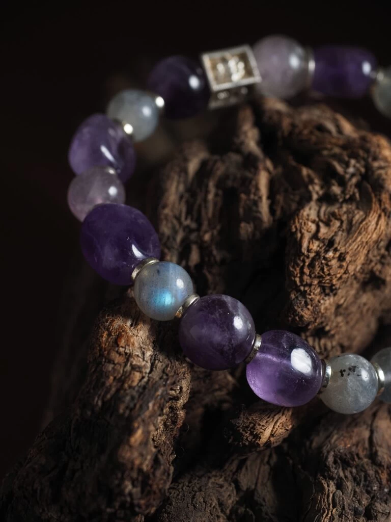 Браслет лаконичный из Лабрадора, Аметиста и Флюорита