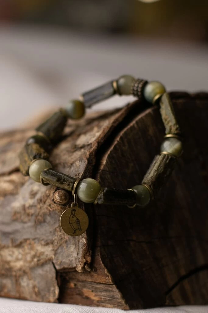 Браслет лаконичный из Турмалина и Тигрово-соколиного глаза