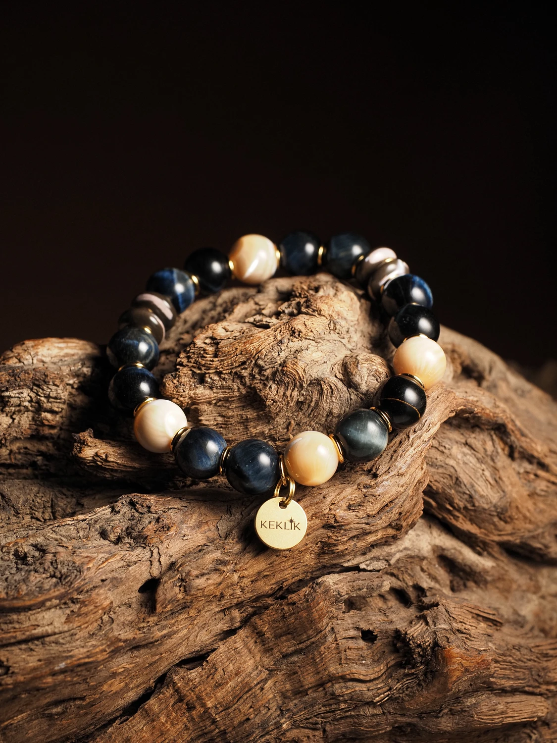 Браслет лаконичный для 18-го числа рождения