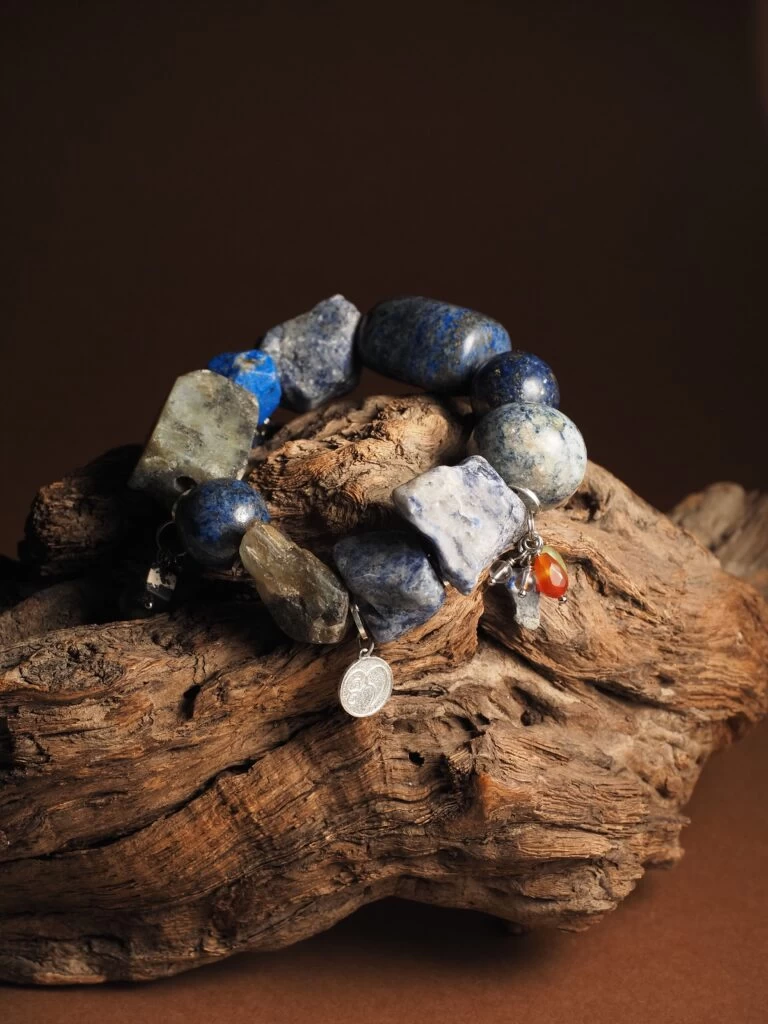 Браслет женский из Лазурита, Лабрадора и Содалита