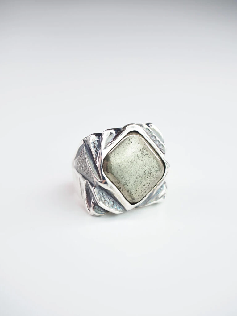 Перстень из Пирита