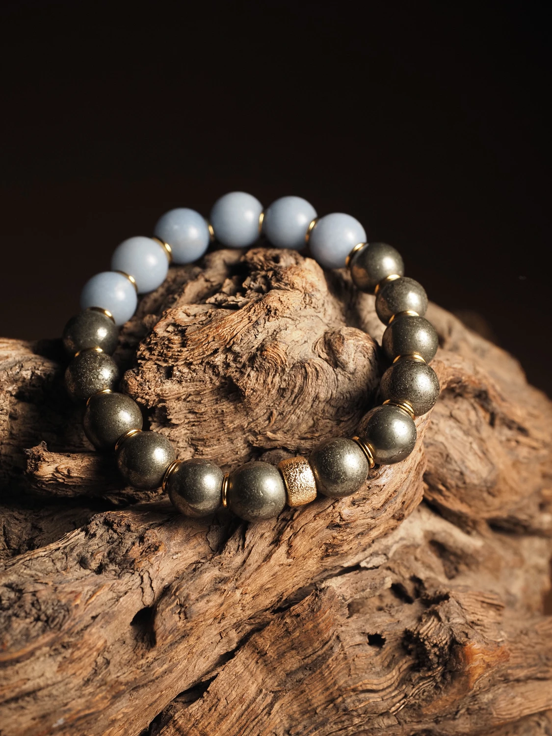 Браслет лаконичный для 20-го числа рождения