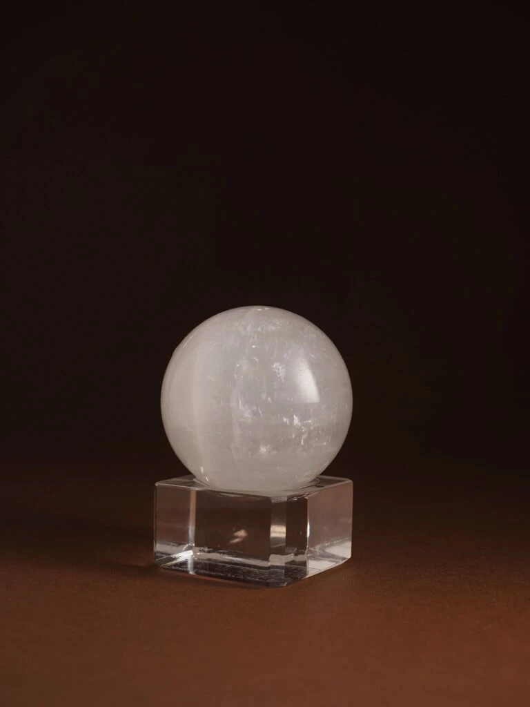 Каменный шар Горного хрусталя №1