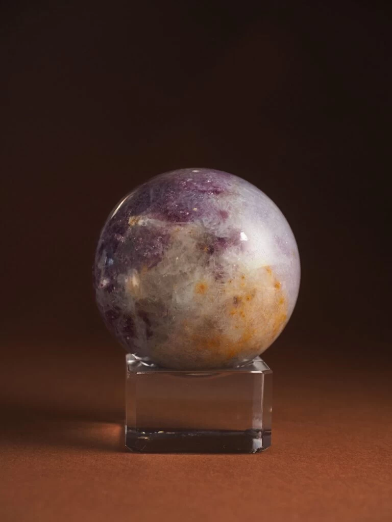 Каменный шар Турмалина