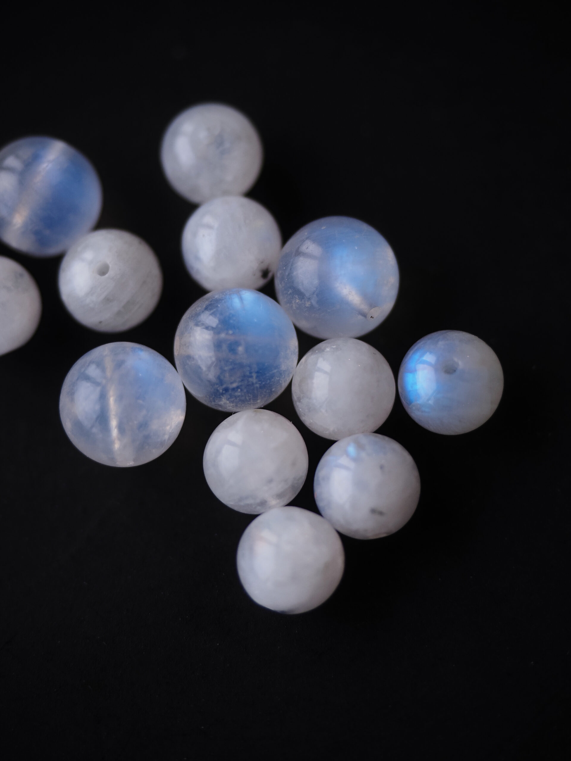  Адуляр (Лунный камень)