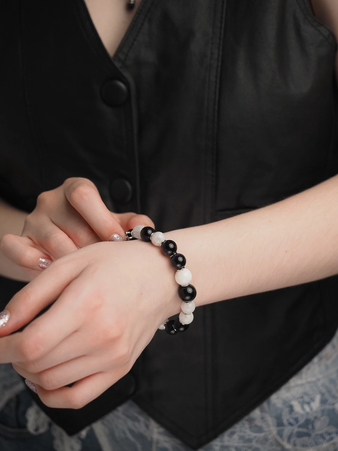 Браслет лаконичный для 24-го числа рождения