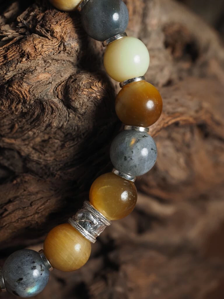 Браслет лаконичный из Лабрадора, Опала и Тигрового глаза