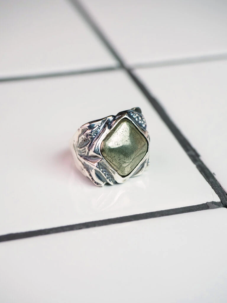 Перстень из Пирита