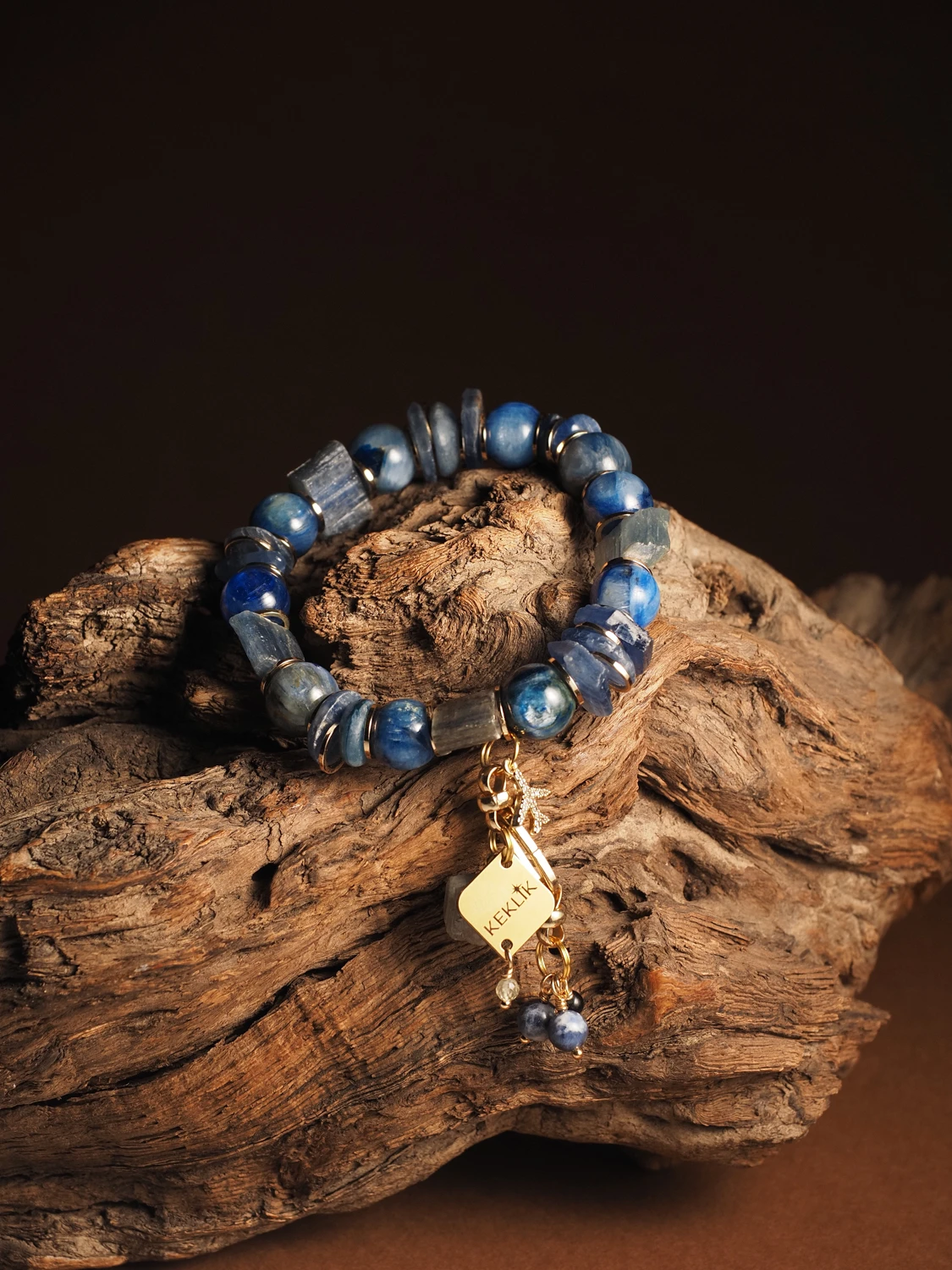 Браслет женский из Кианита