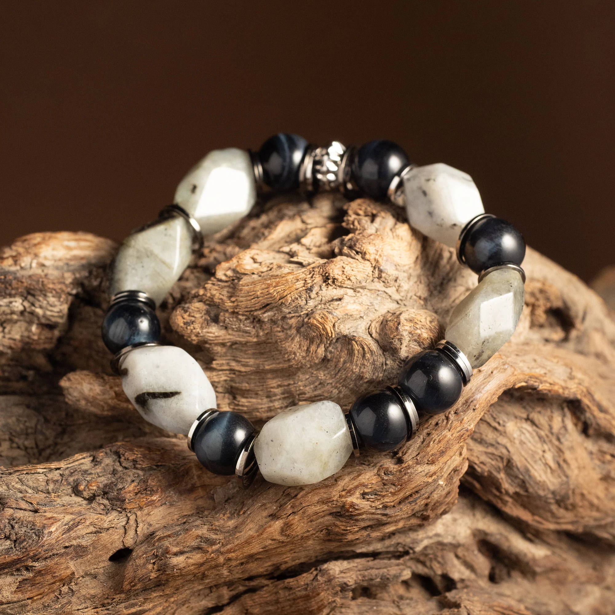 Браслет для 2-го числа рождения лаконичный