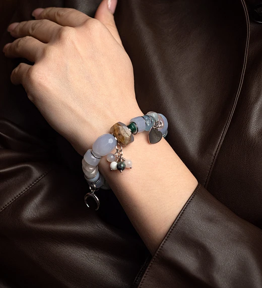 Браслет женский из Аквамарина, Берилла, Малахита, Сапфирина и Халцедона