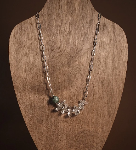 Чокер женский из Горного хрусталя и Серафинита