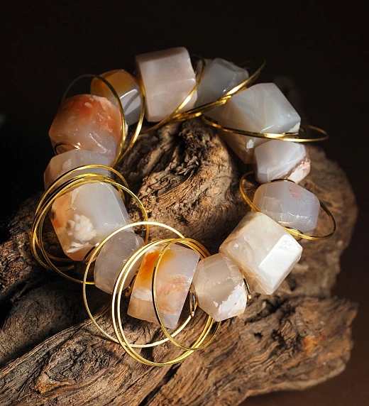 Браслет женский из Сакурового Агата