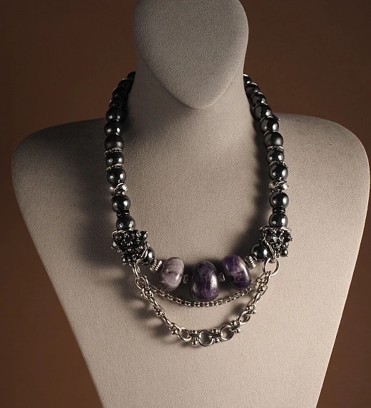 Чокер женский из Аметиста и Гематита