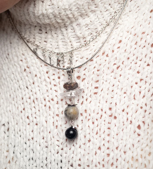 Подвеска из Горного хрусталя, Граната, Лабрадора и Обсидиана