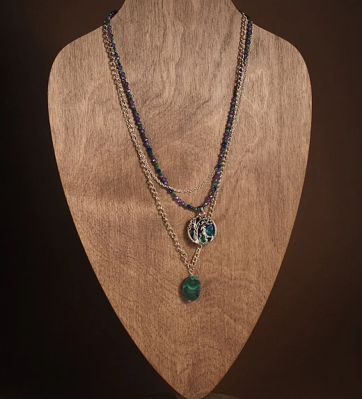 Чокер женский из Малахита и Шпинели