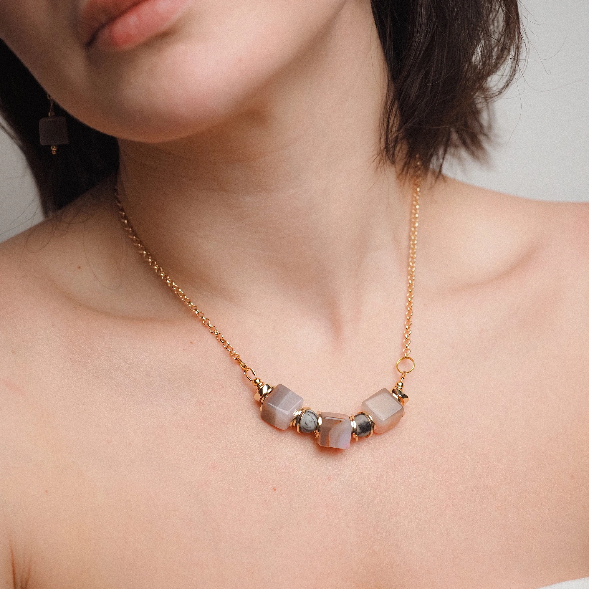 Чокер женский из Агата и Яшмы №1