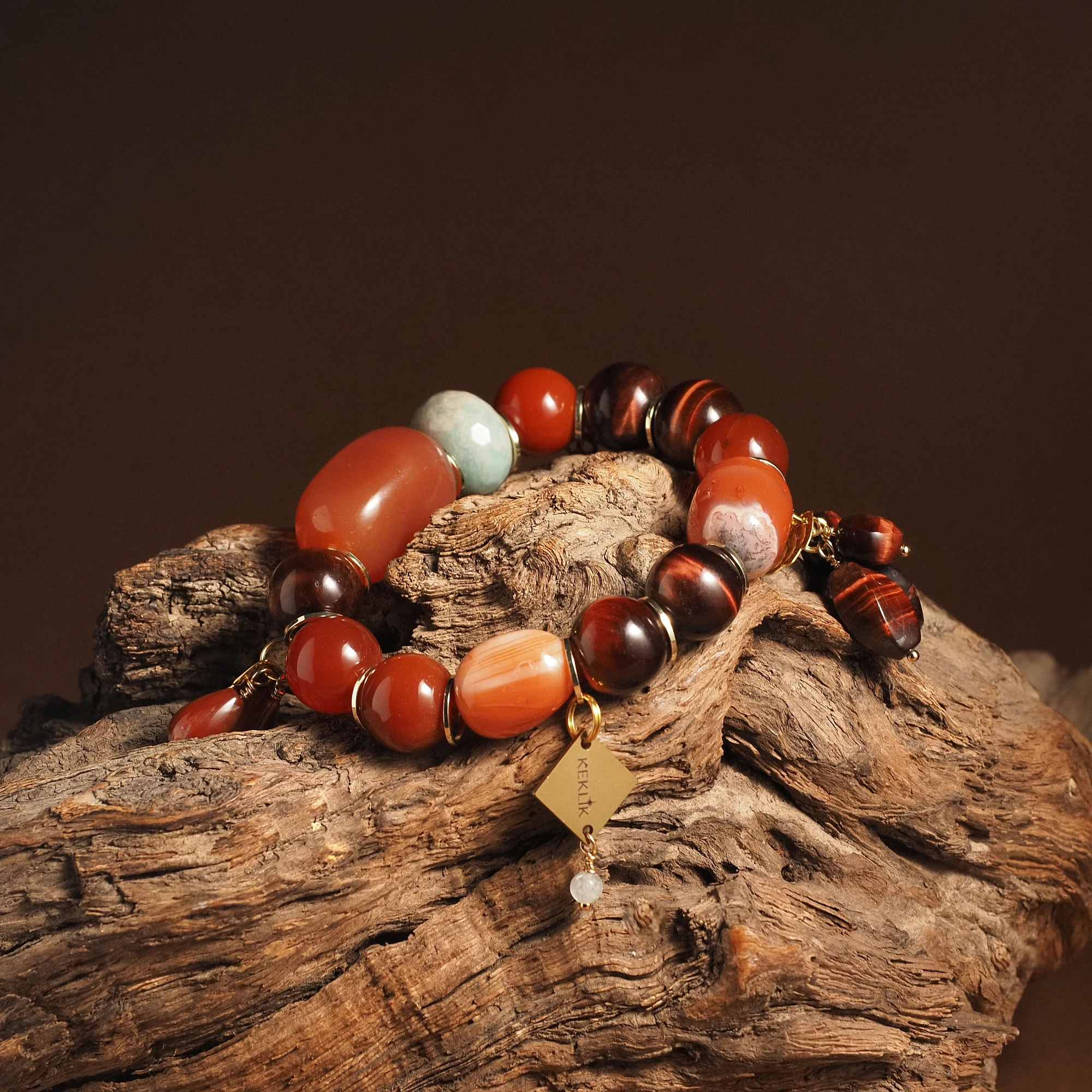 Браслет женский из Амазонита, Бычьего глаза и Сердолика