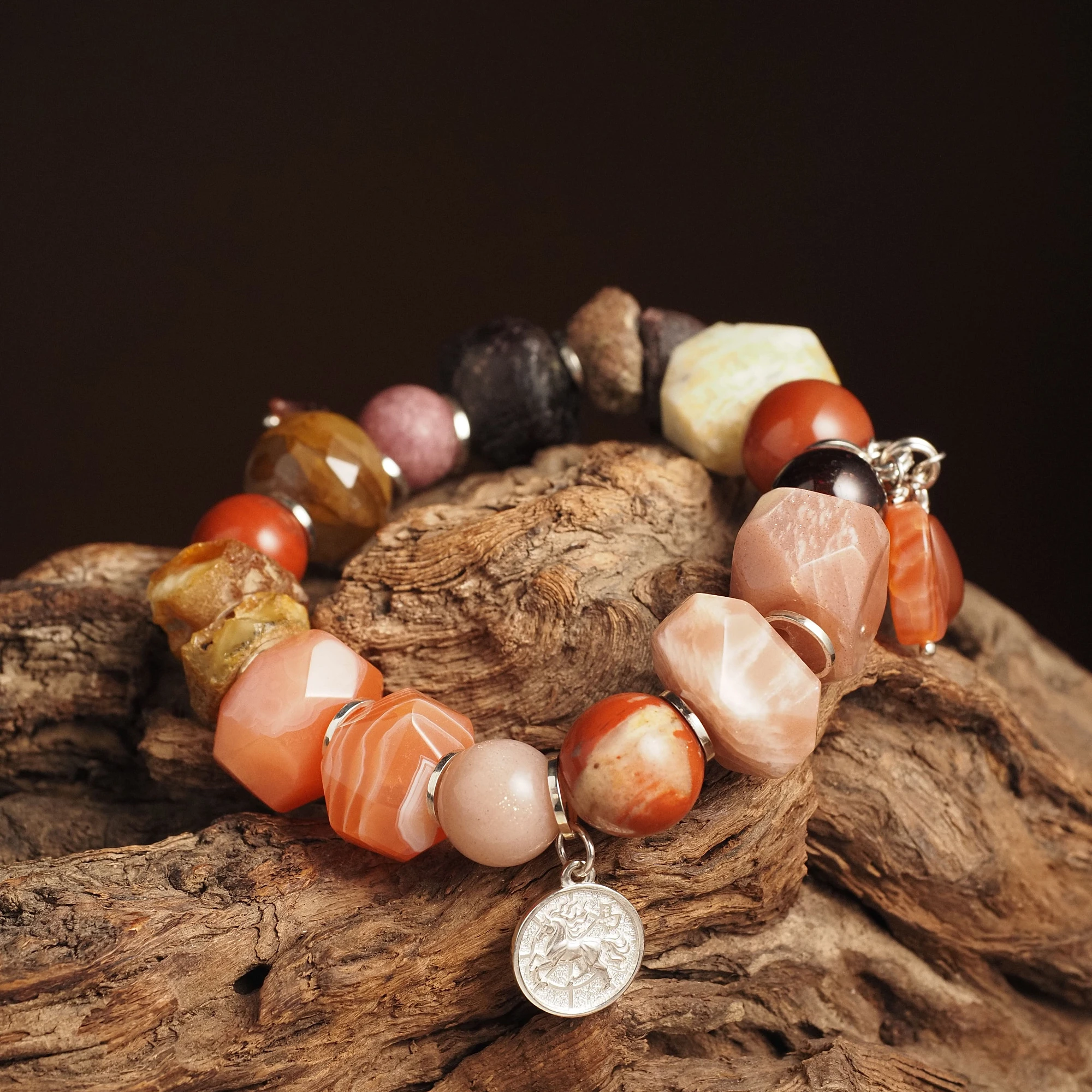 Талисман года 2026 женский №2