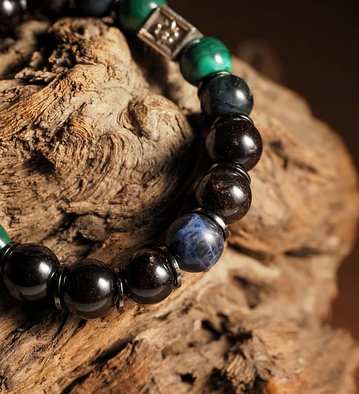 Браслет лаконичный из Граната, Малахита и Содалита