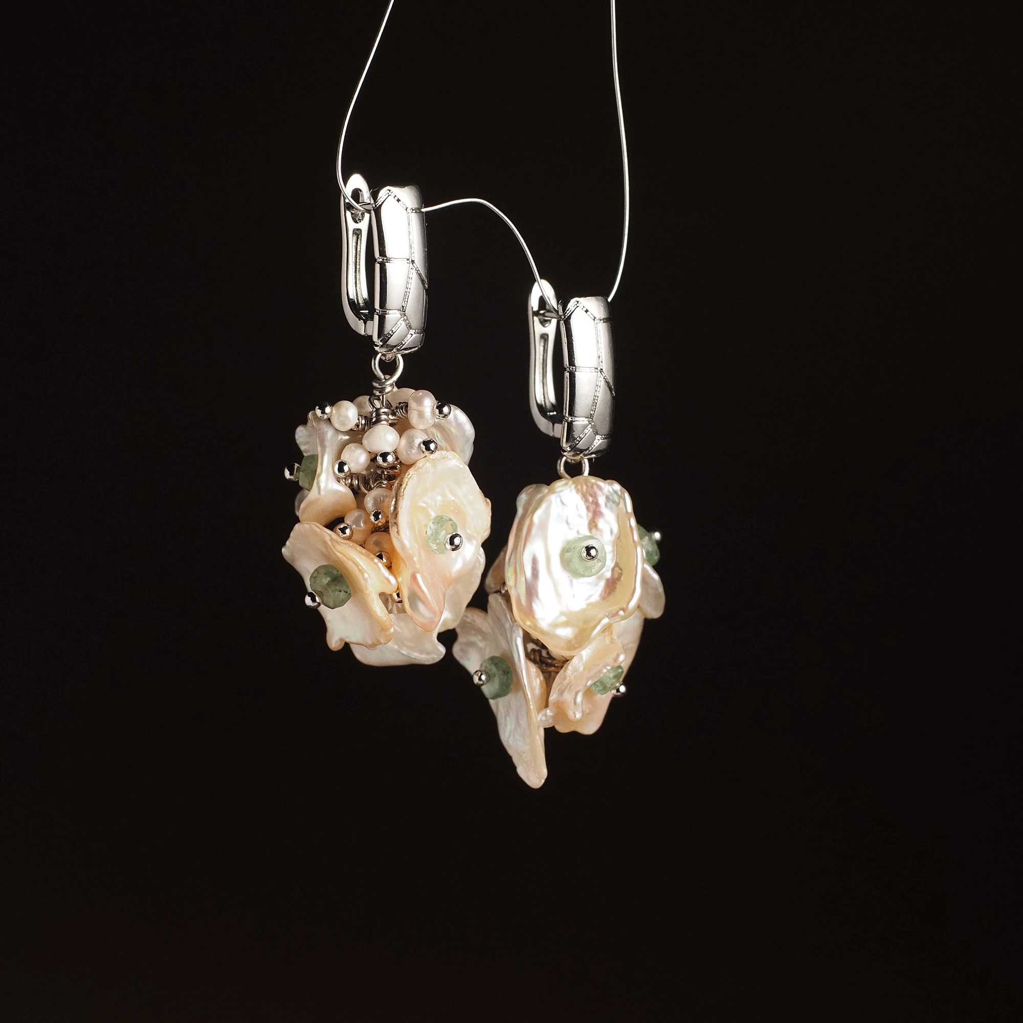 Серьги из Жемчуга и зеленого Аметиста