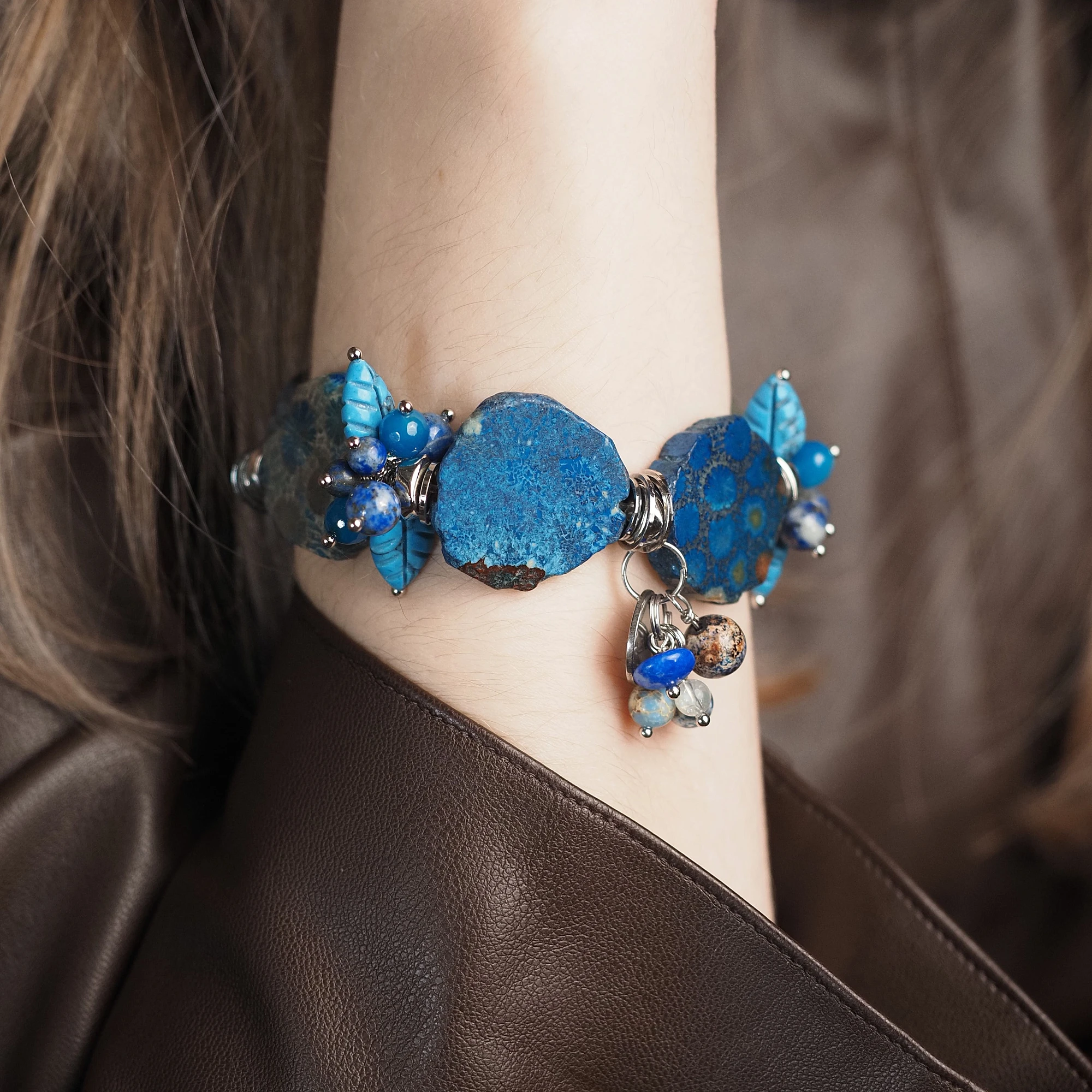 Браслет женский из Коралла и Лазурита