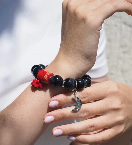 Браслет женский из Соколиного глаза, Коралла и Тигрово-Соколиного глаза