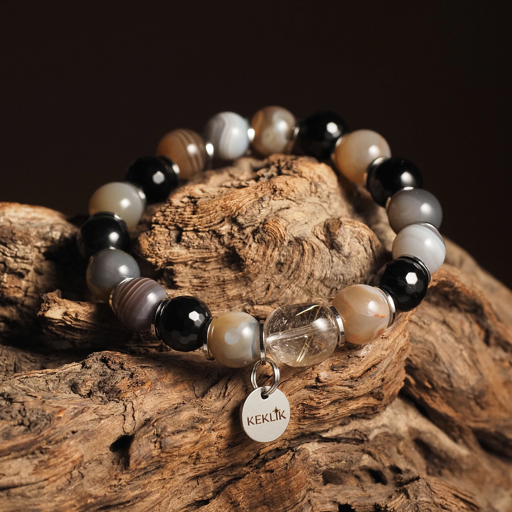 Браслет лаконичный для 28-го числа рождения