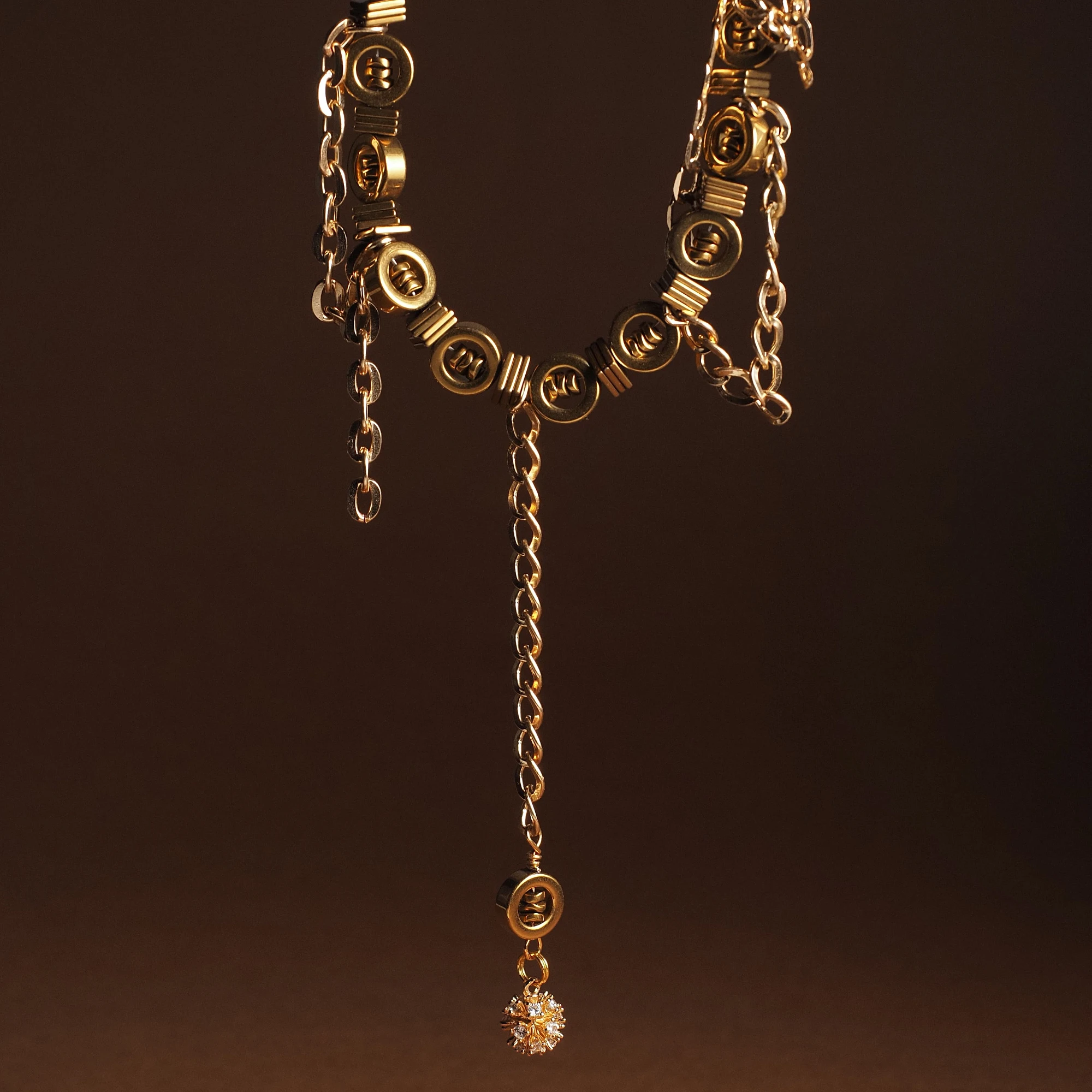 Чокер женский из Гематита №1