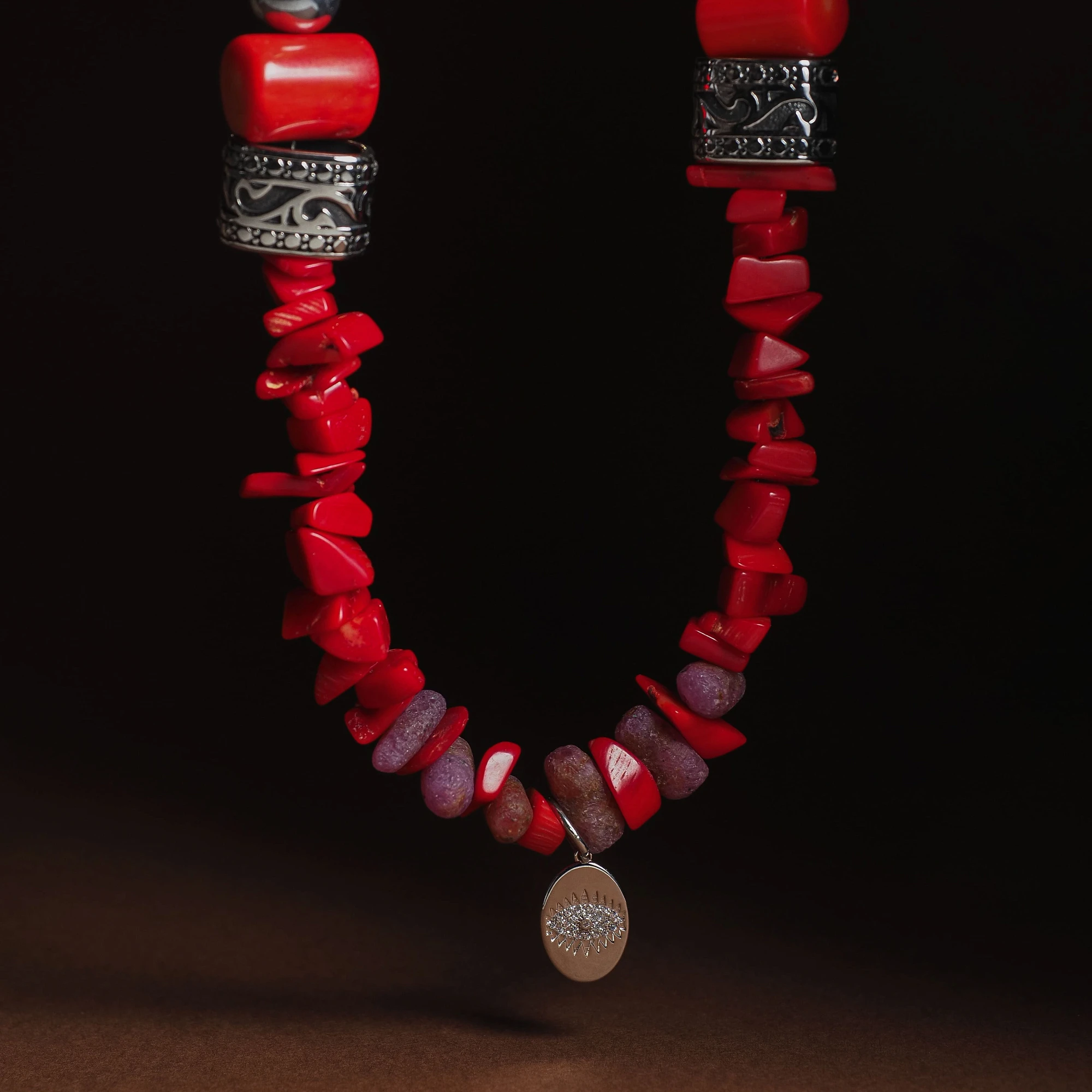 Колье из Коралла и Корунда