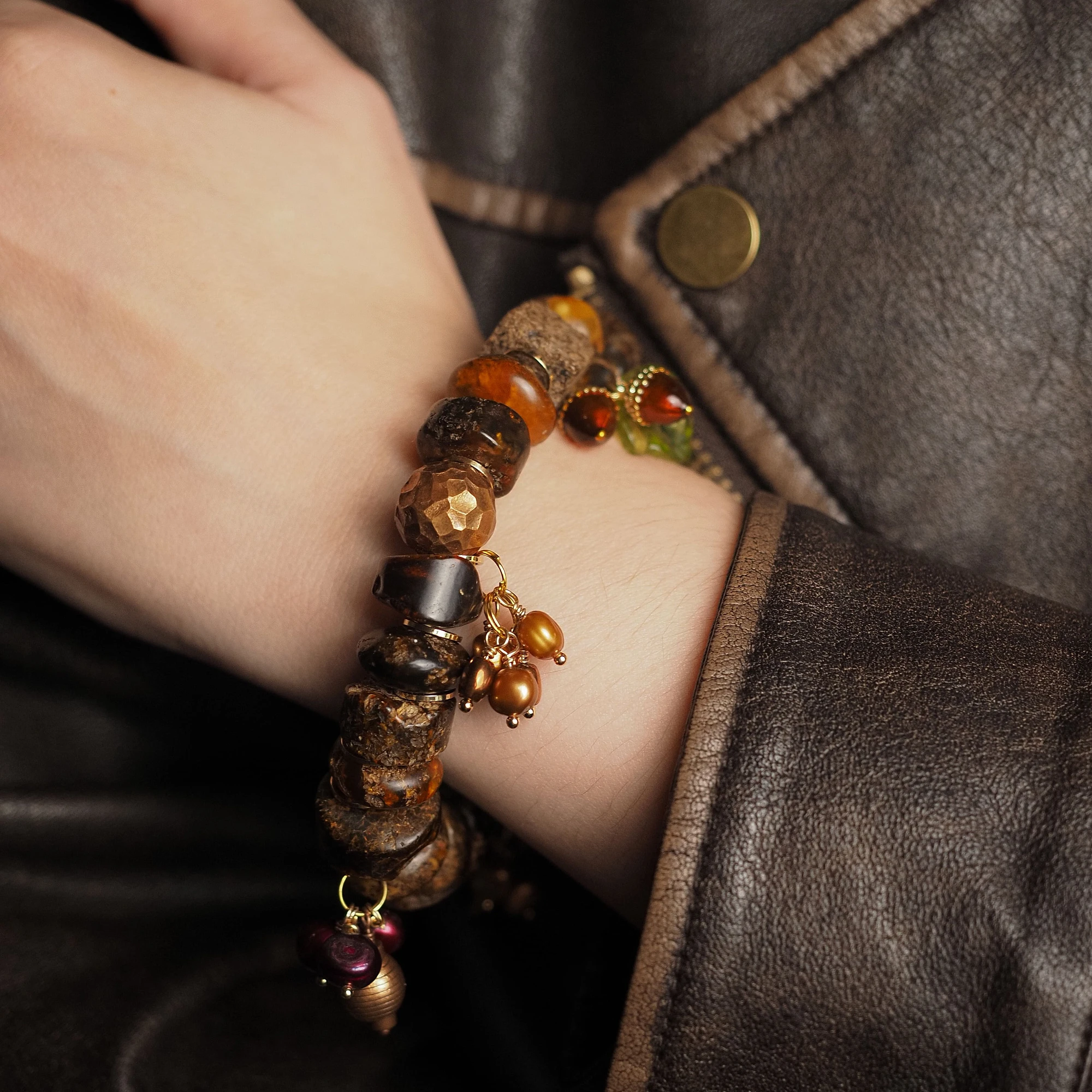 Браслет женский из Янтаря