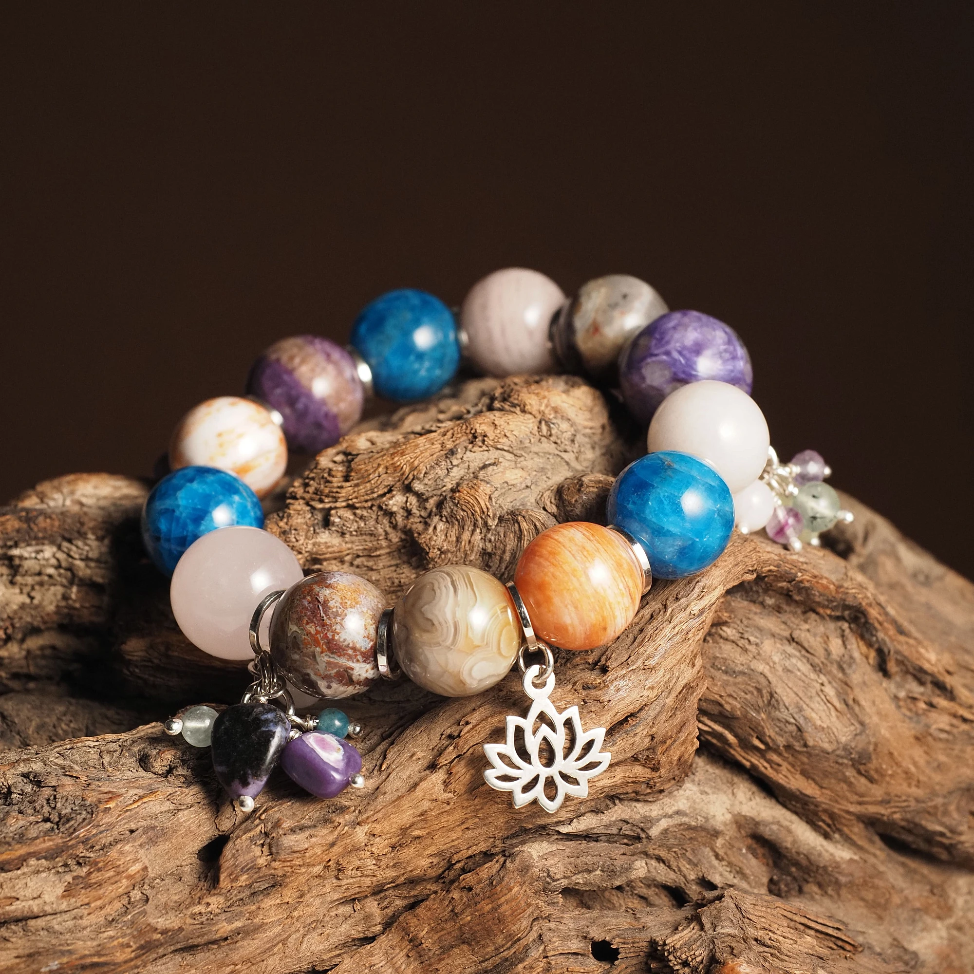 Браслет женский из Агата, Апатита, Розового кварца и Чароита