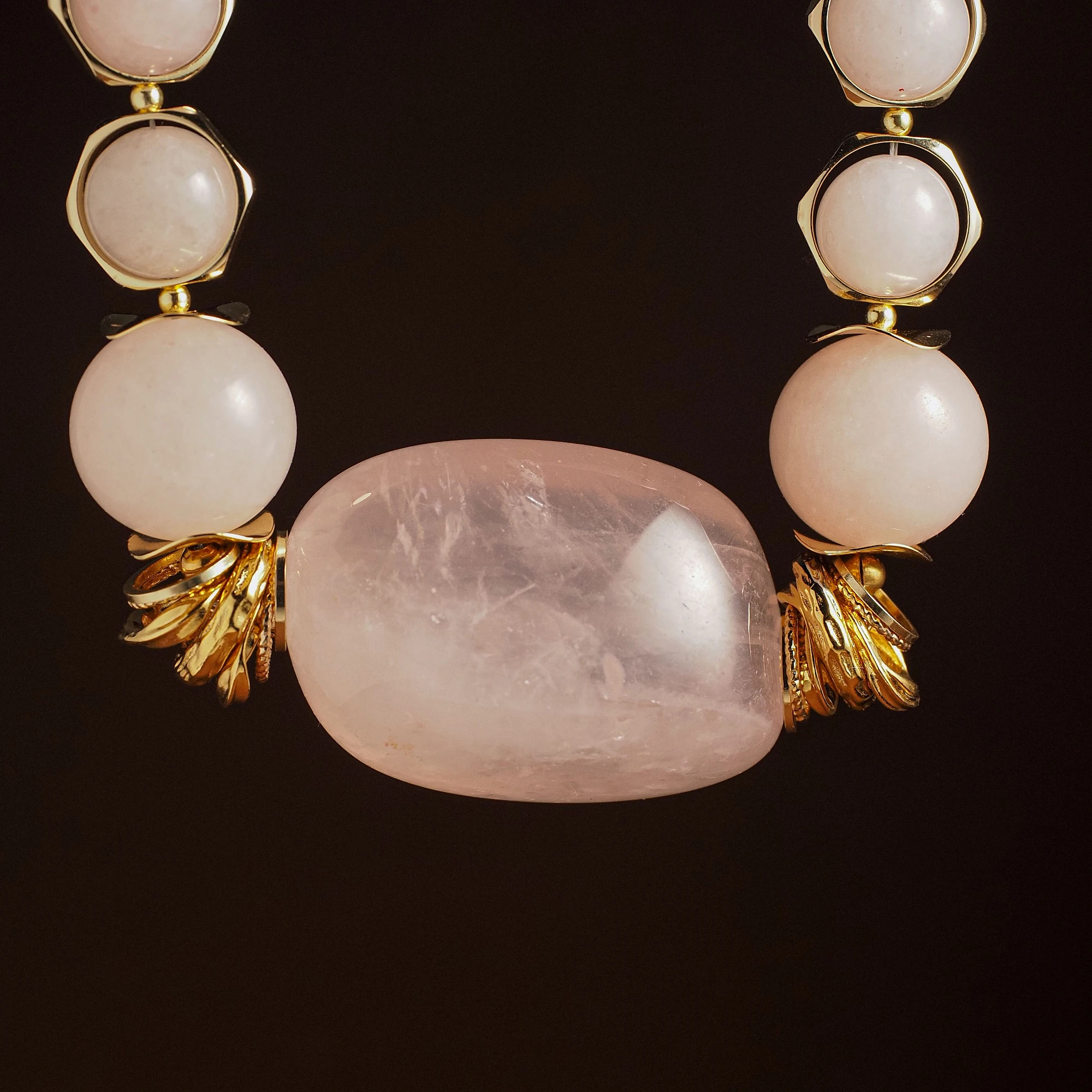 Чокер женский из Розового кварца №1