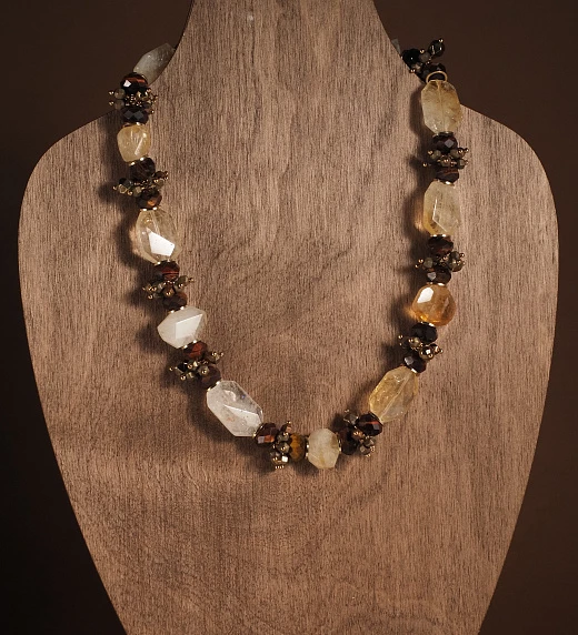 Чокер женский из Цитрина, Бычьего глаза и Гематита