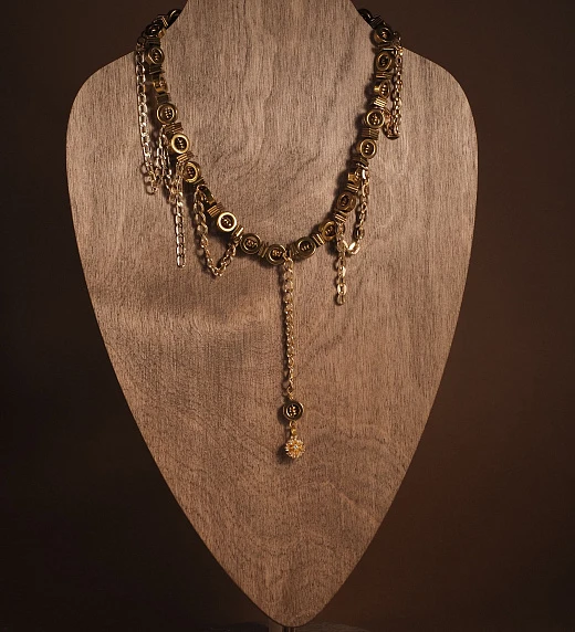 Чокер женский из Гематита №1