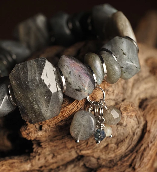 Браслет женский из Лабрадора №1