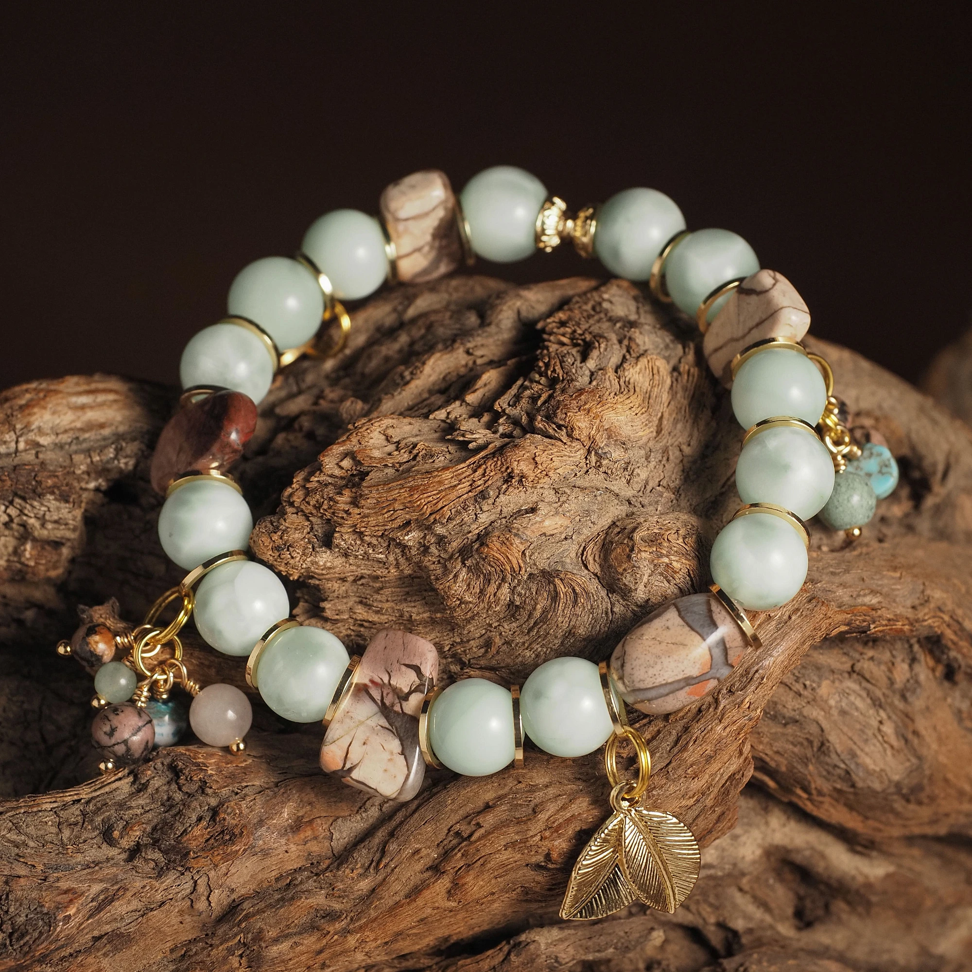 Браслет женский из Диопсида и Яшмы