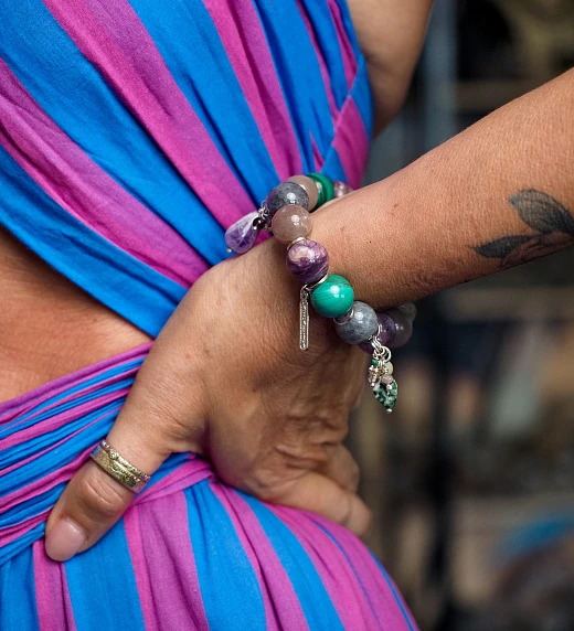 Браслет женский из Аметиста, Лабрадора, Малахита, Солнечного камня и Чароита