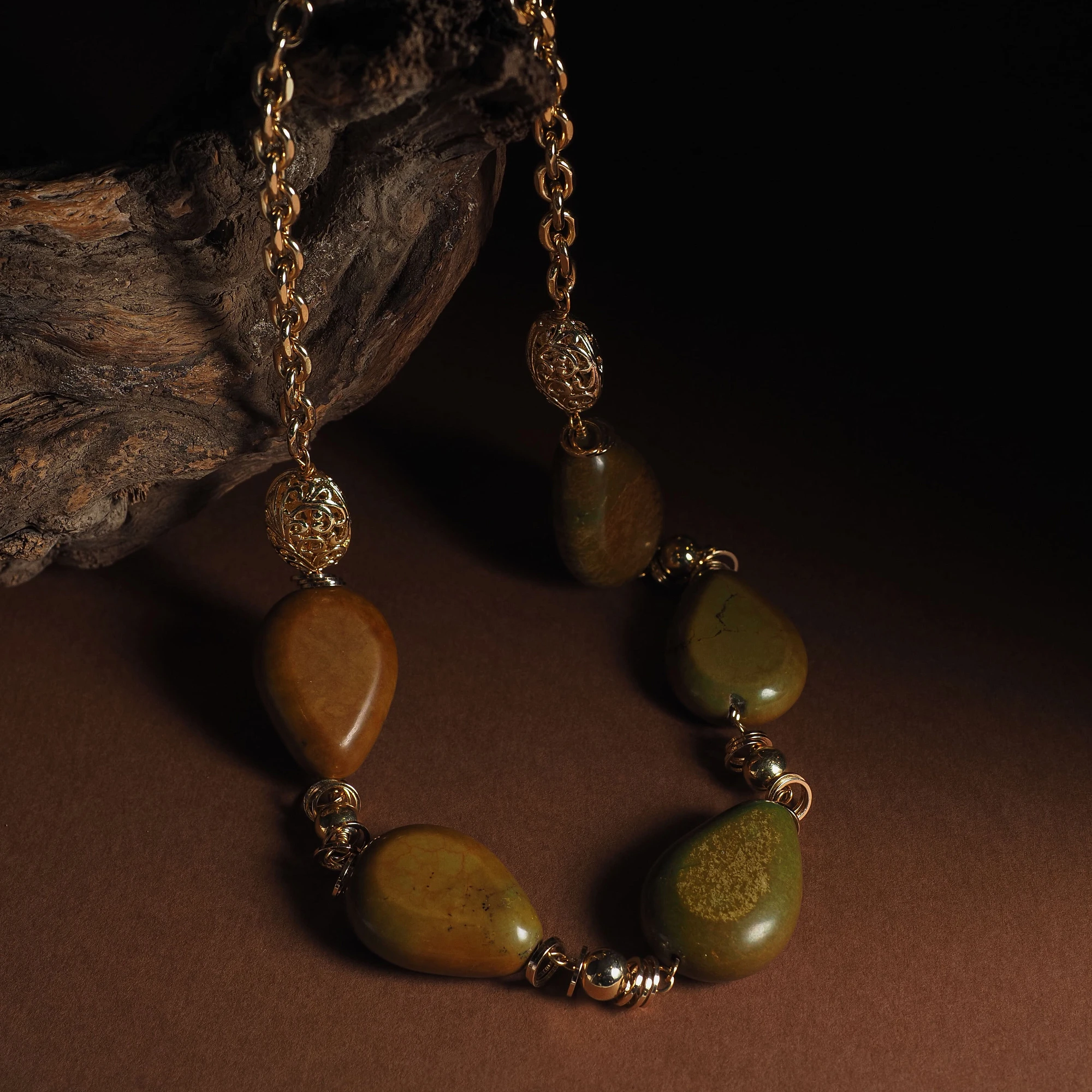 Колье из Яшмы