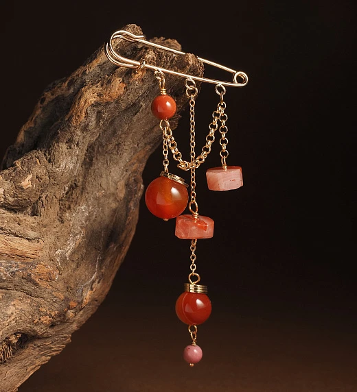 Булавочка из Сердолика