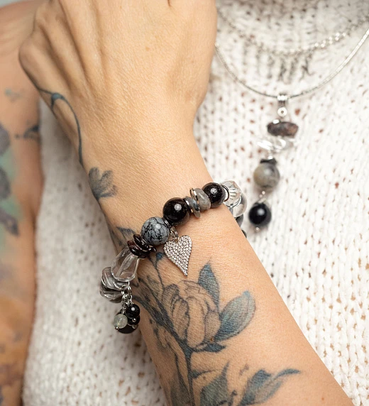 Браслет женский из Горного хрусталя, Граната, Лабрадора, Лунного камня и Обсидиана